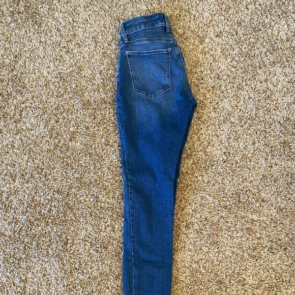 NWOT Skinny  jeans - Picture 2 of 2